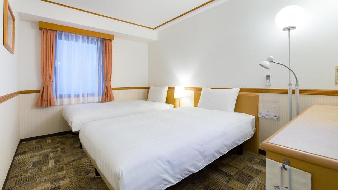Toyoko Inn Kobe Sannomiya-Eki Higashi Exterior foto