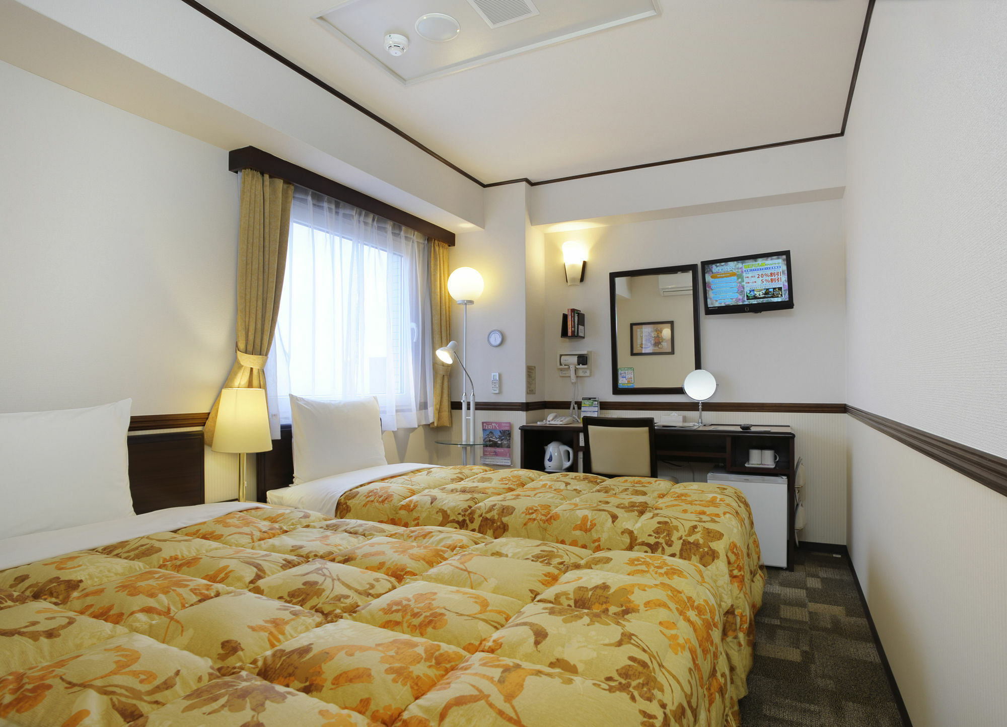 Toyoko Inn Kobe Sannomiya-Eki Higashi Exterior foto